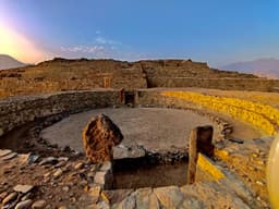 Caral: El Nacimiento de la Civilización en América